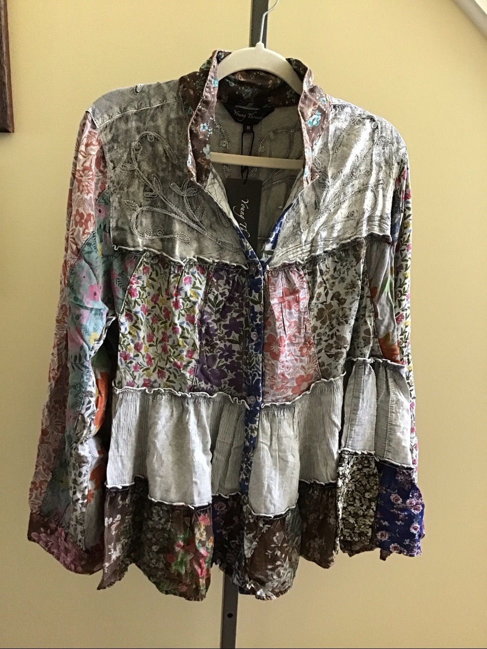 YOUNG THREADS NWT Top Grey Velvet Embroidered Multi Color Tiered Size 1X